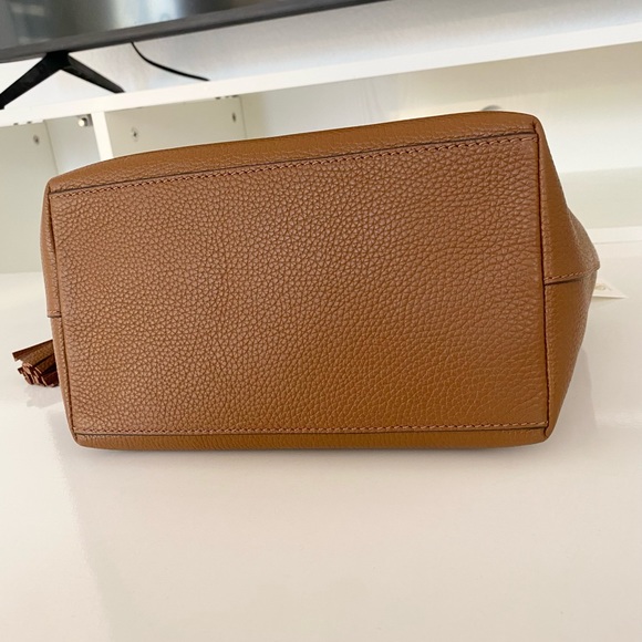 🎊🤎NEW🤎Tory Burch Thea small slouchy shoulder bag/hand carrying bag/leather - Picture 7 of 11